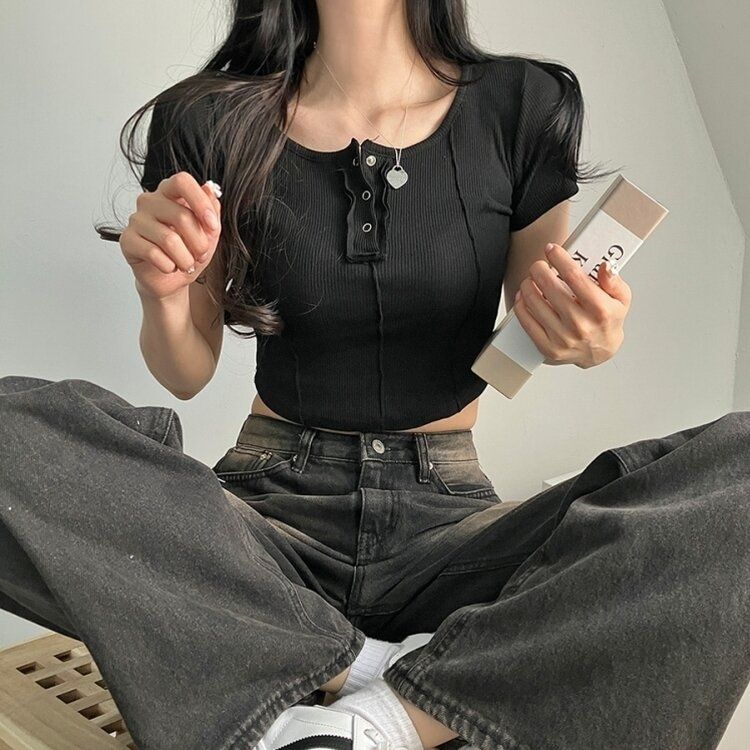 ピンタックスナップオフショルダークロップTシャツ5色 BLACK