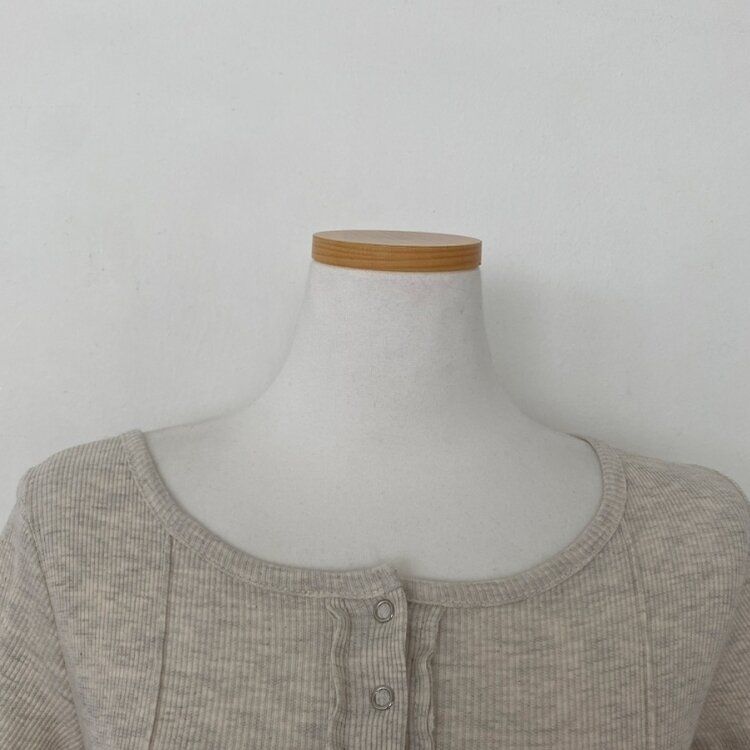 ピンタックスナップオフショルダークロップTシャツ5色