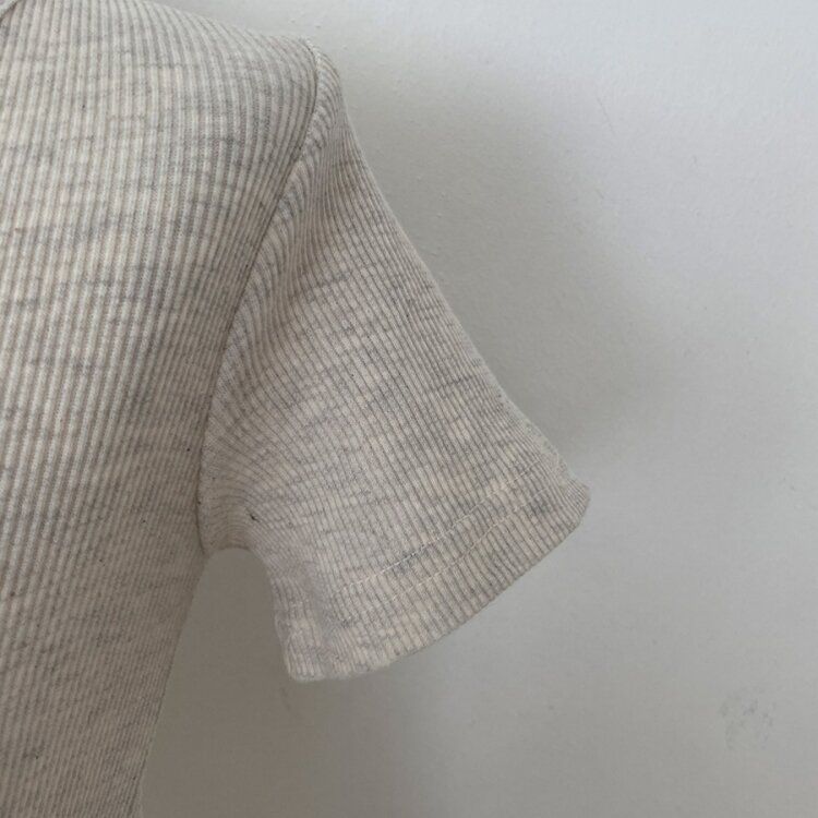 ピンタックスナップオフショルダークロップTシャツ5色