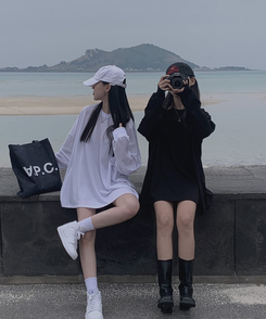 スリットオーバーフィットトレーナー ブラック