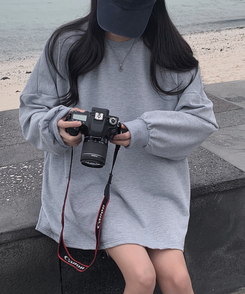 スリットオーバーフィットトレーナー グレー