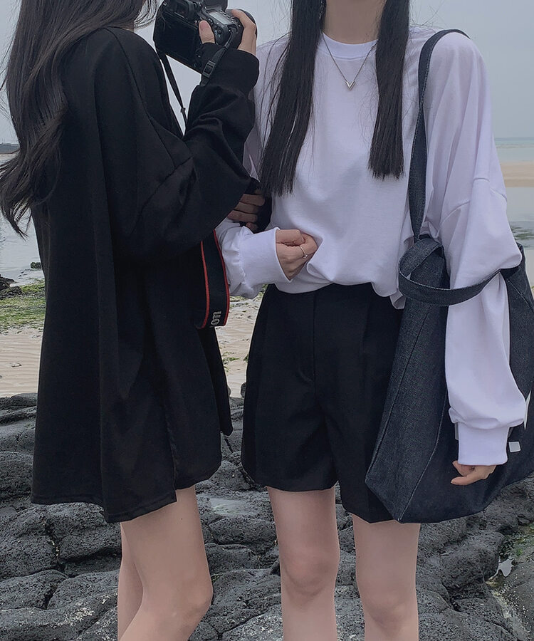 スリットオーバーフィットトレーナー ブラック