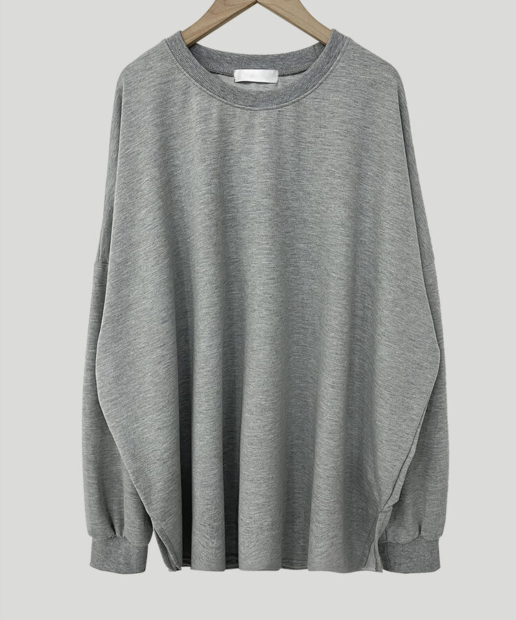 スリットオーバーフィットトレーナー