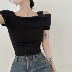 アンバランスオフショルダースリムTシャツ BLACK