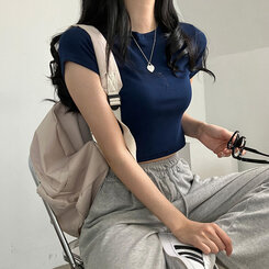半袖Tシャツ ベーシックスリムクロップTシャツ7色 NAVY