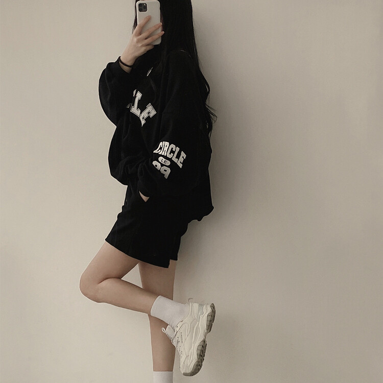 [SET]配色Vネックレタリングトレーナー ショートパンツ ブラック