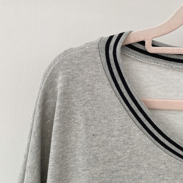 [SET]配色Vネックレタリングトレーナー ショートパンツ