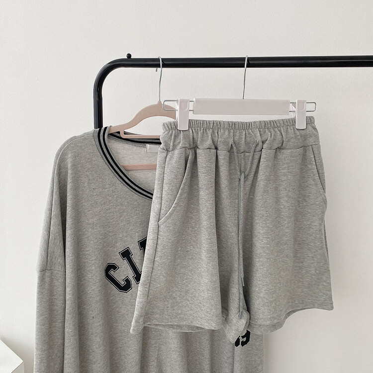 [SET]配色Vネックレタリングトレーナー ショートパンツ