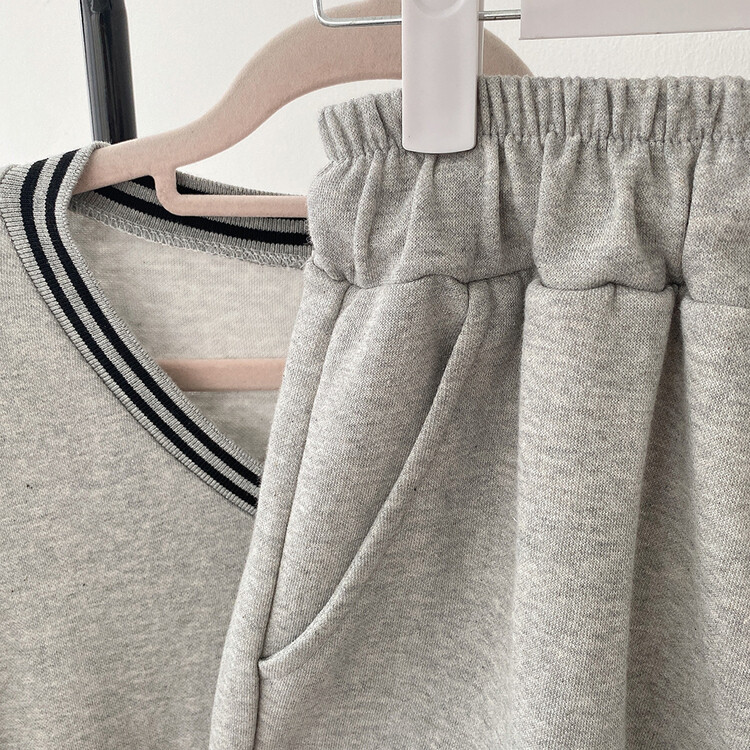 [SET]配色Vネックレタリングトレーナー ショートパンツ