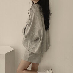 [SET]配色Vネックレタリングトレーナー ショートパンツ グレー