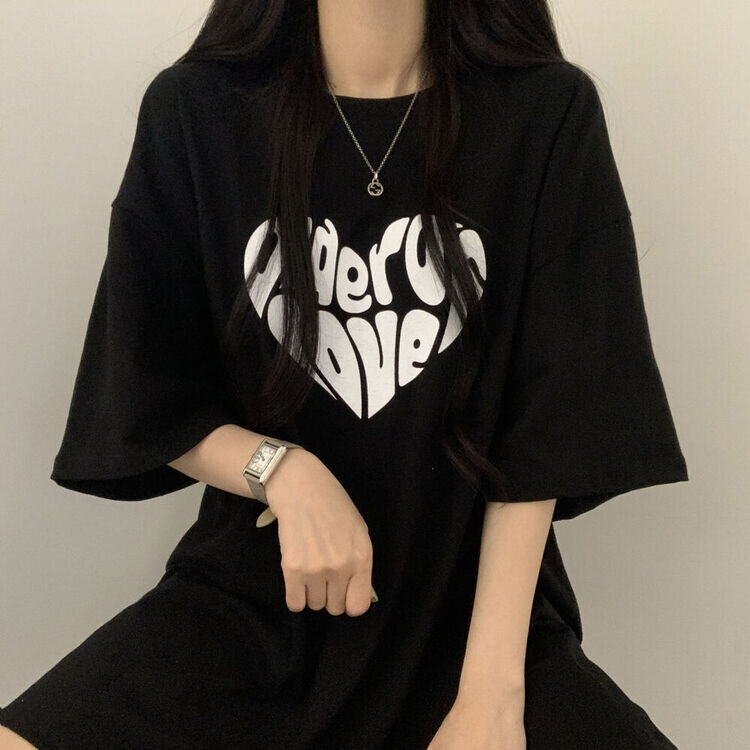 英文ハートプリントオーバーフィットTシャツ｜半袖Tシャツ｜韓国