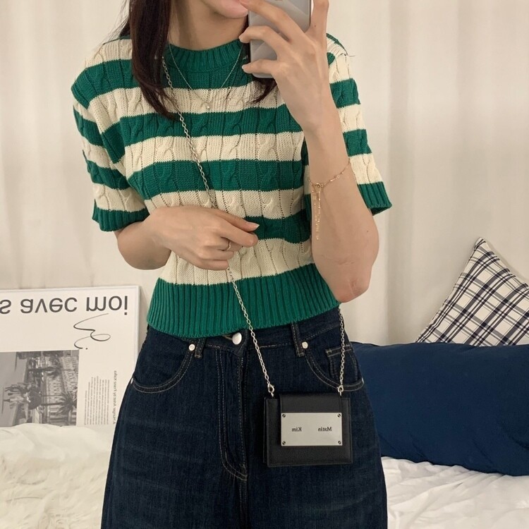 ストライプセミクロップケーブル半袖ニット|半袖Tシャツ|韓国 ストライプセミクロップケーブル半袖ニット|半袖Tシャツ|韓国