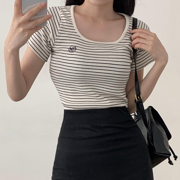 BA刺繍ラウンドネックストライプリブTシャツ IVORY