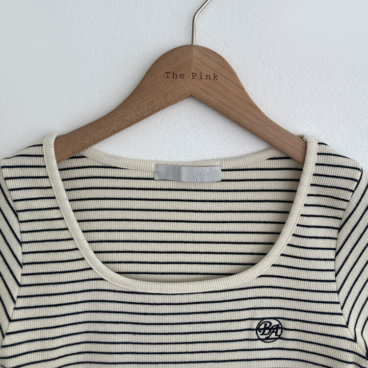 BA刺繍ラウンドネックストライプリブTシャツ