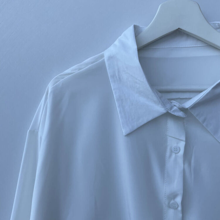 ルーズフィットシャツブラウス