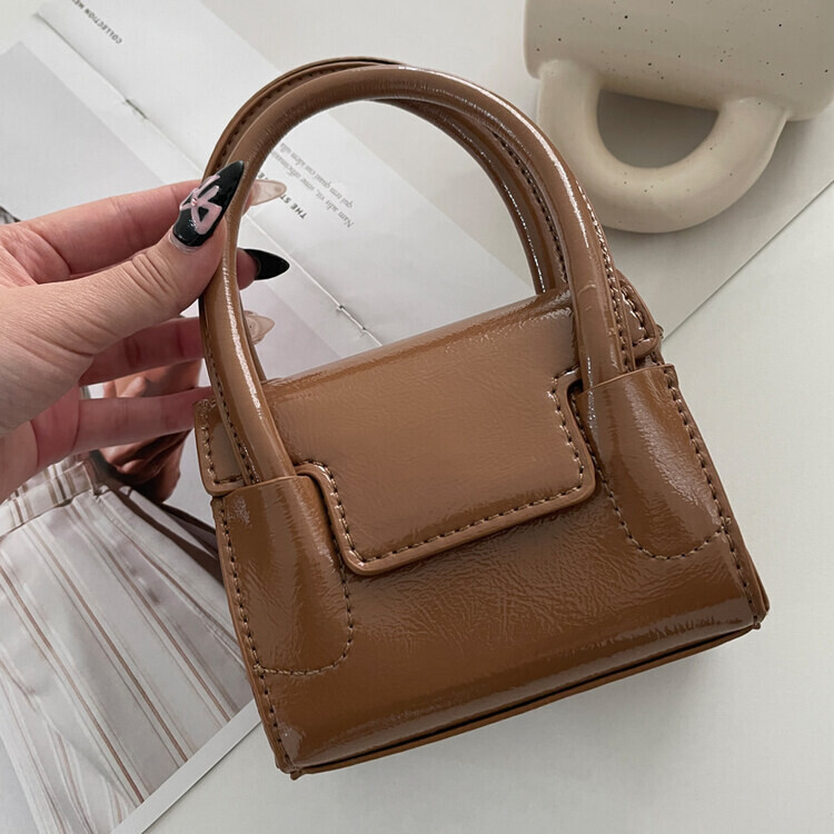 キャメルブラウンプチバスケットク ペンダント/チャーム スクエア ミニ