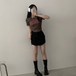 半袖Tシャツ エンボスシャーリングレタリングクロップTシャツ6色 ブラウン