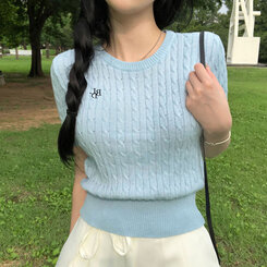 ニット 刺繍ケーブルラウンド半袖ニット6色 スカイブルー