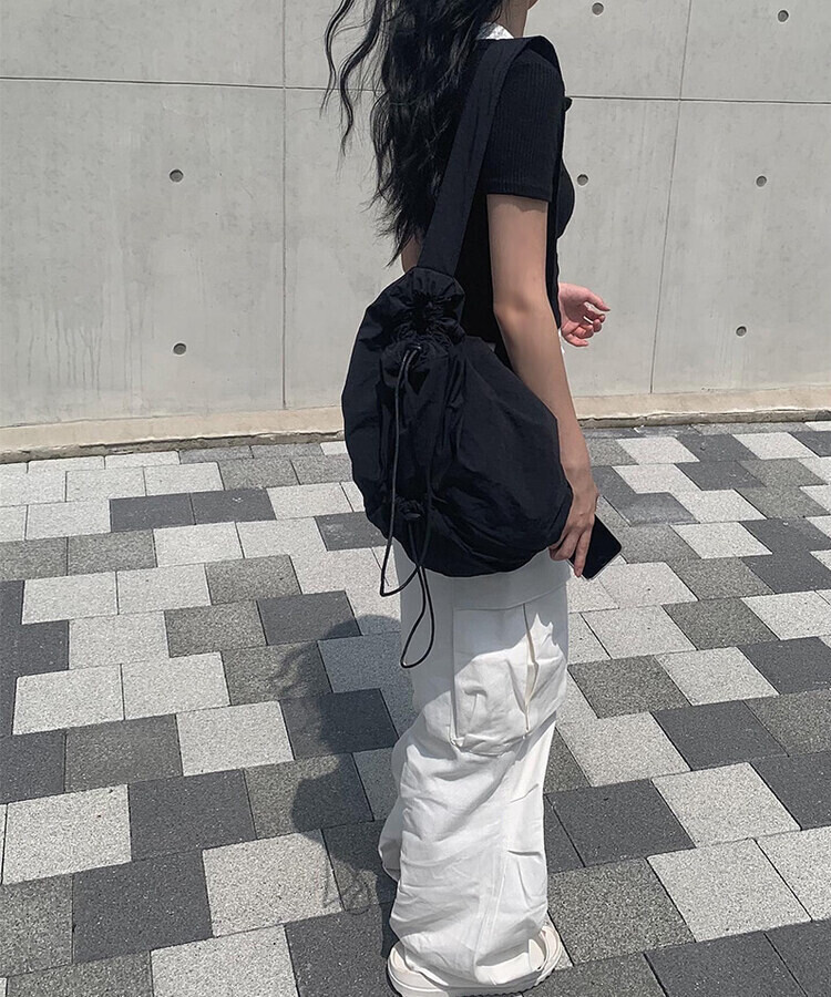 ストリングビッグスリングショルダーバッグ｜バッグ｜韓国