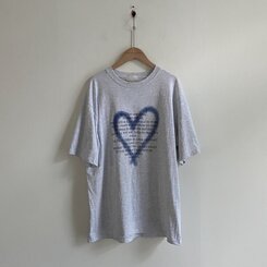 オーバーフィットレタリングTシャツ