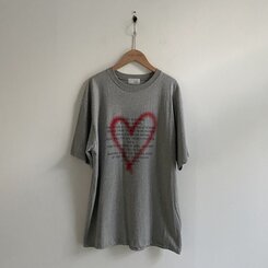 オーバーフィットレタリングTシャツ