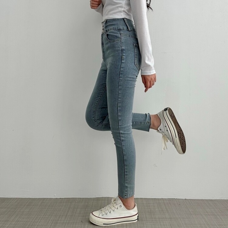 スリーボタンスリムフィットスキニーデニムパンツ｜スキニー