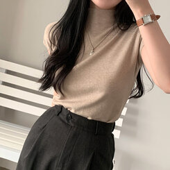 ニット ハーフネックパフ半袖ニット LIGHT BEIGE