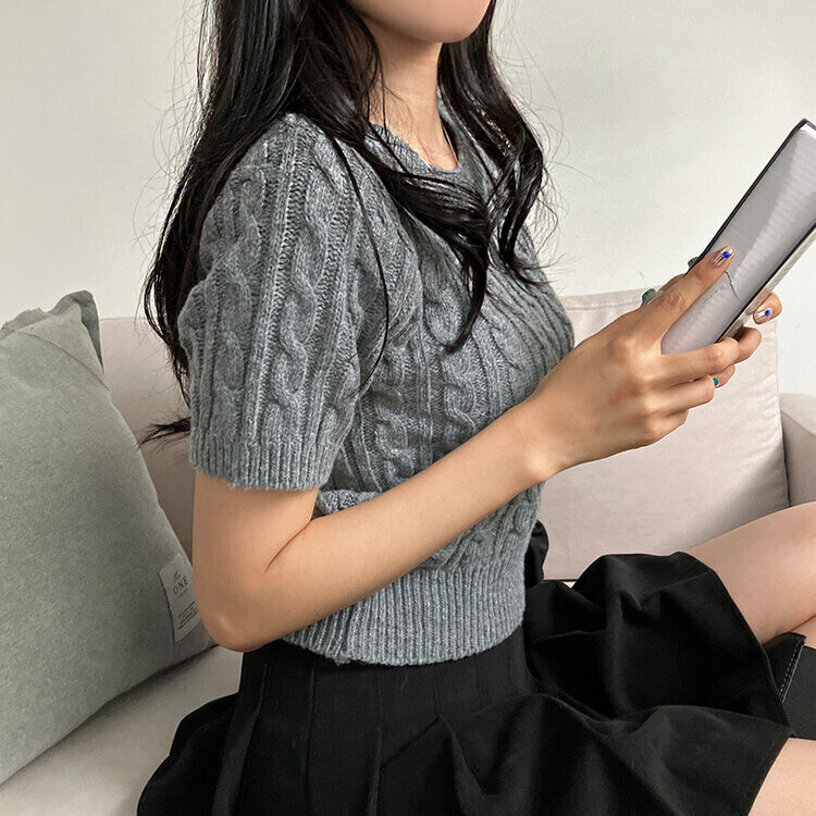 벤티 울 케이블 라운드 반팔 니트 그레이