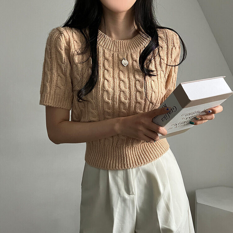 벤티 울 케이블 라운드 반팔 니트 베이지