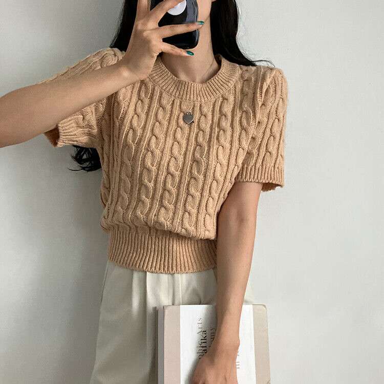 벤티 울 케이블 라운드 반팔 니트 베이지