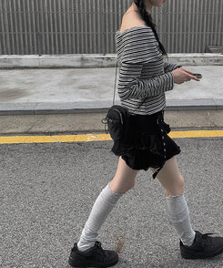 パンチングストラップティアードダメ―ジミニスカート｜ミニ