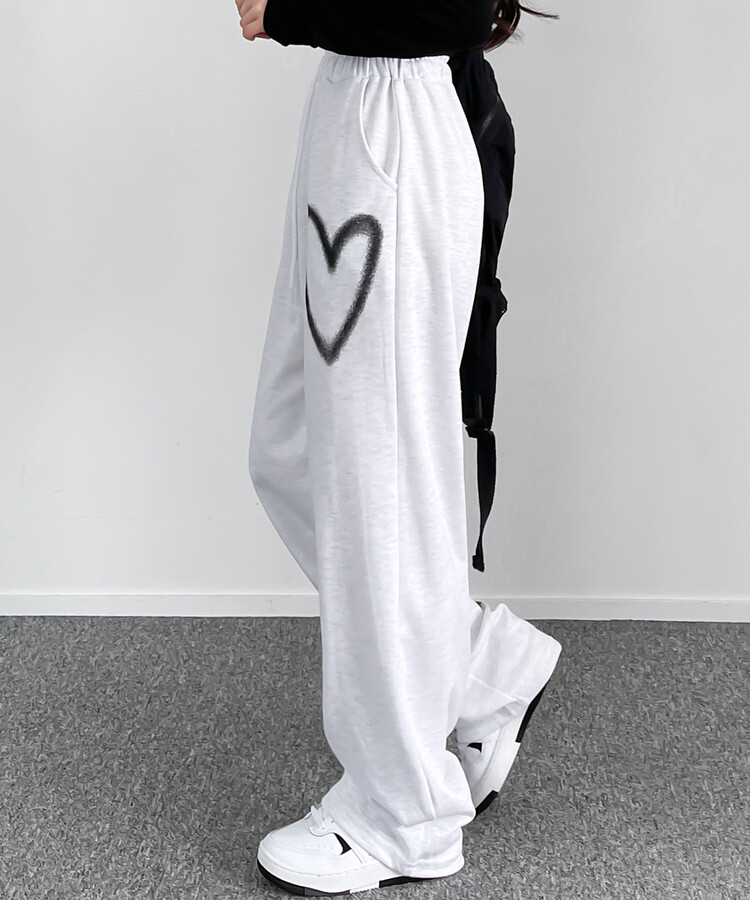 ハートプリントトレーニングワイドパンツ ホワイトメランジ