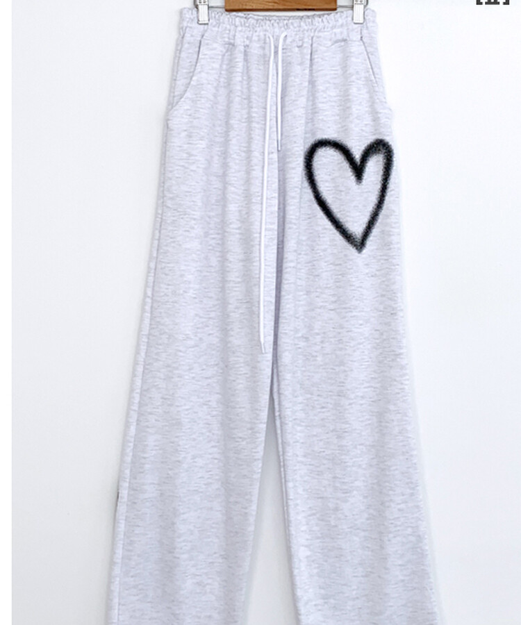 ハートプリントトレーニングワイドパンツ