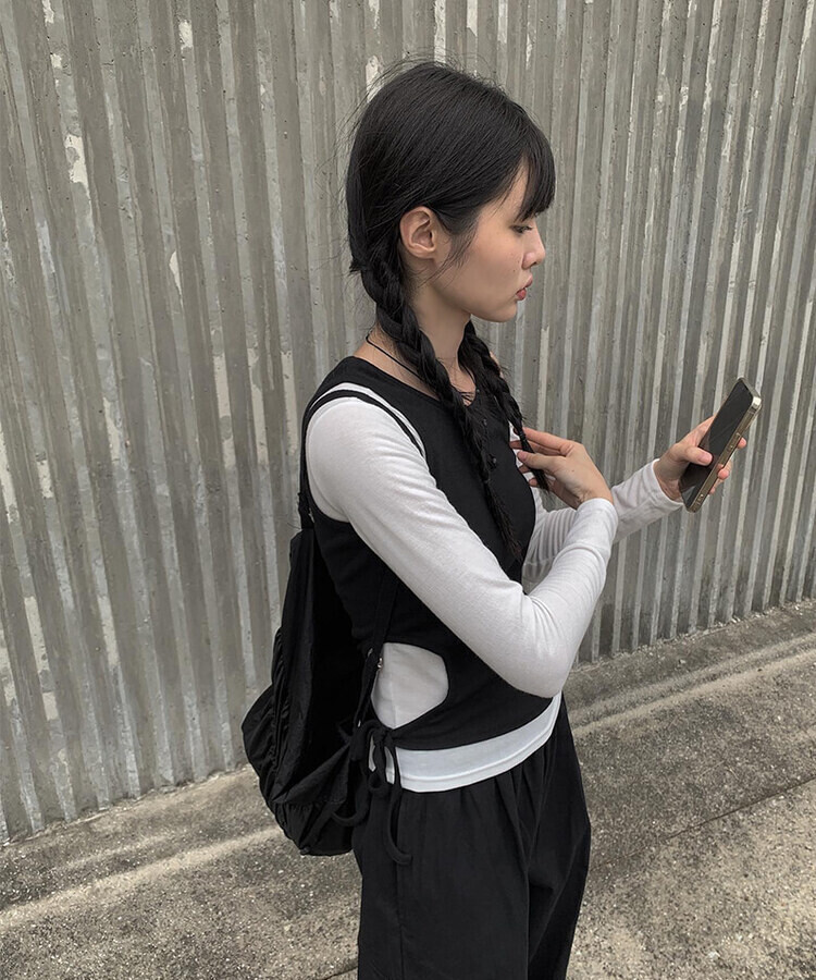 STS36390 スリムフィットワンオフショルダークロップ長袖Tシャツ STS36390 スリムフィットワンオフショルダークロップ長袖Tシャツ