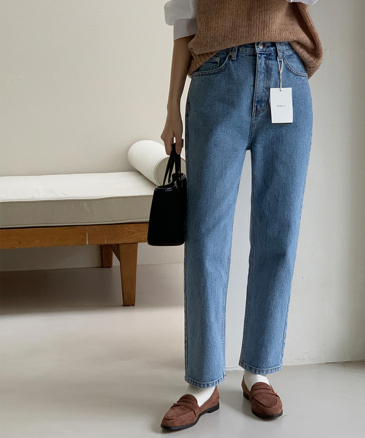 テーパードストレートフィットデニム LIGHT BLUE