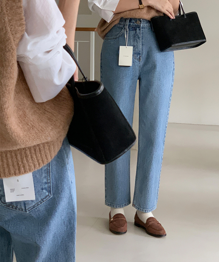 テーパードストレートフィットデニム LIGHT BLUE