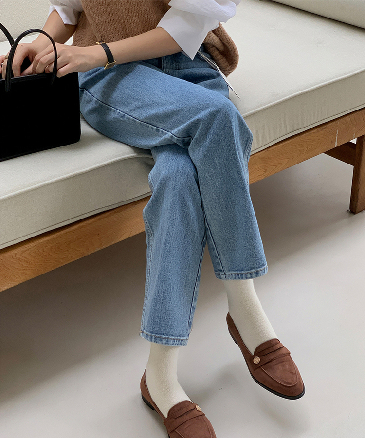 テーパードストレートフィットデニム LIGHT BLUE