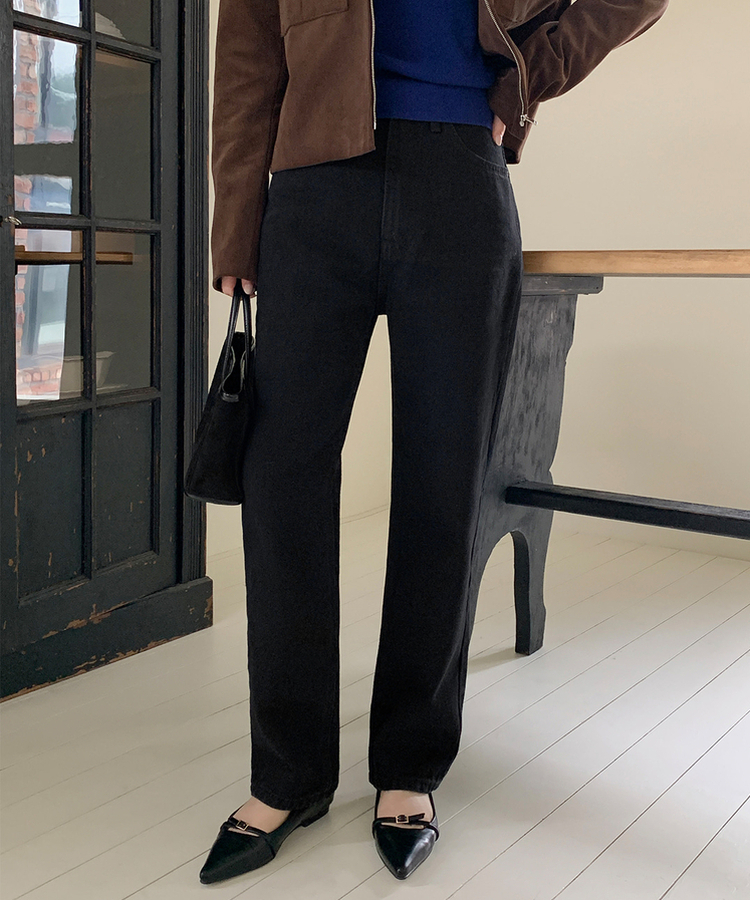 テーパードストレートフィットデニム BLACK