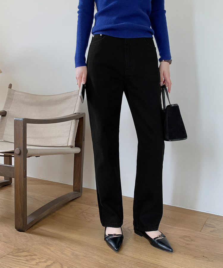 テーパードストレートフィットデニム BLACK