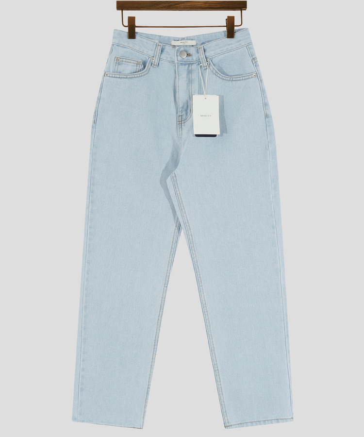 テーパードストレートフィットデニム