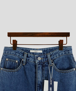 ストレートセミワイドデニム