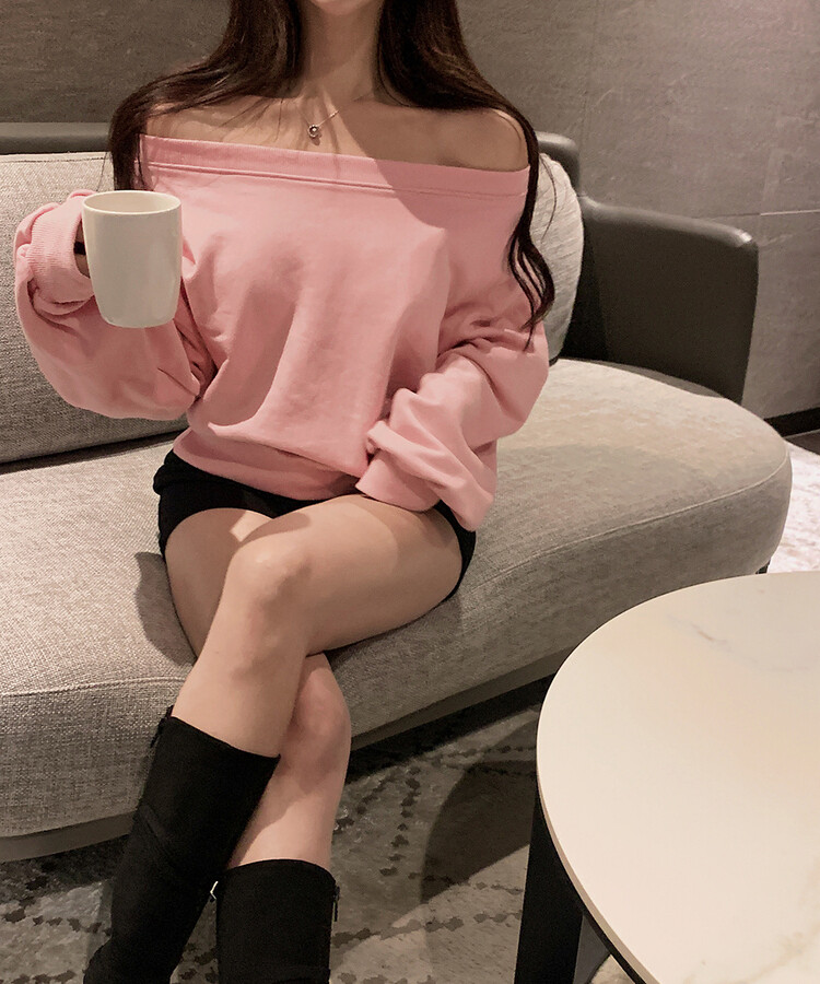 ピンクオフショルダールーズ長袖Tシャツ｜スウェット｜韓国