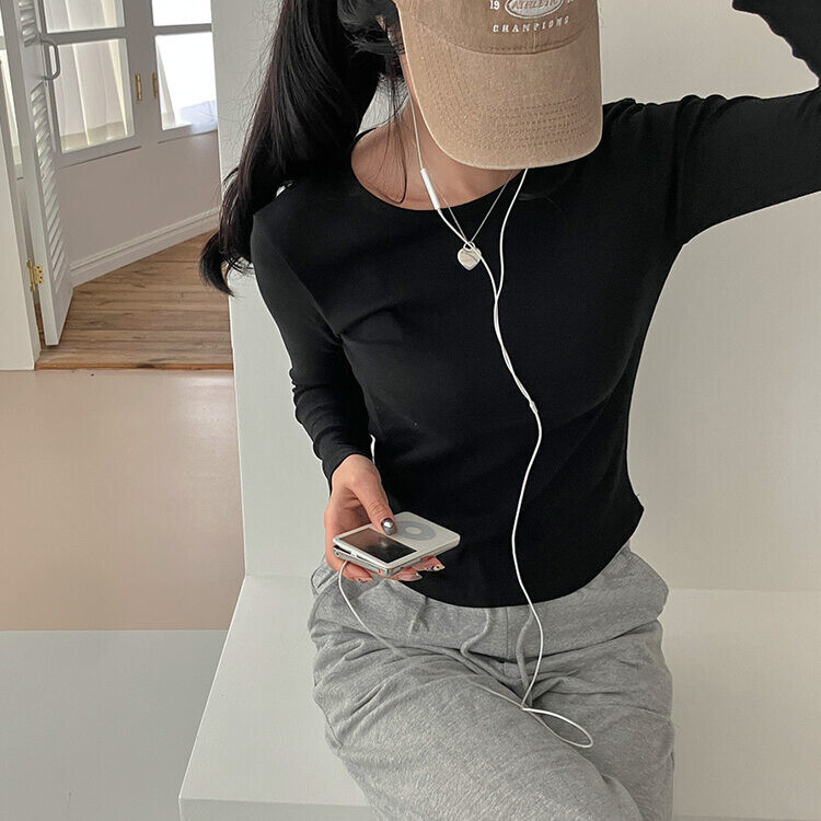 기장감좋은 투썸 밑단 굴림 긴팔 티셔츠 블랙