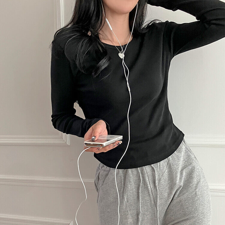 기장감좋은 투썸 밑단 굴림 긴팔 티셔츠 블랙