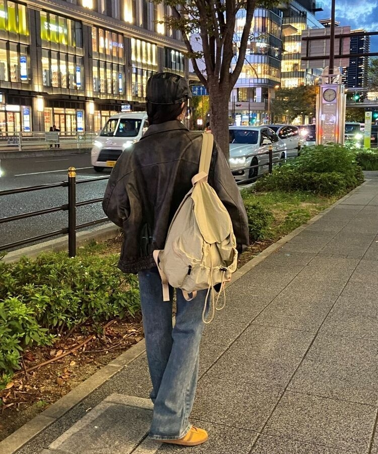 ストリングナイロンバケットバックパック5色 ベージュ