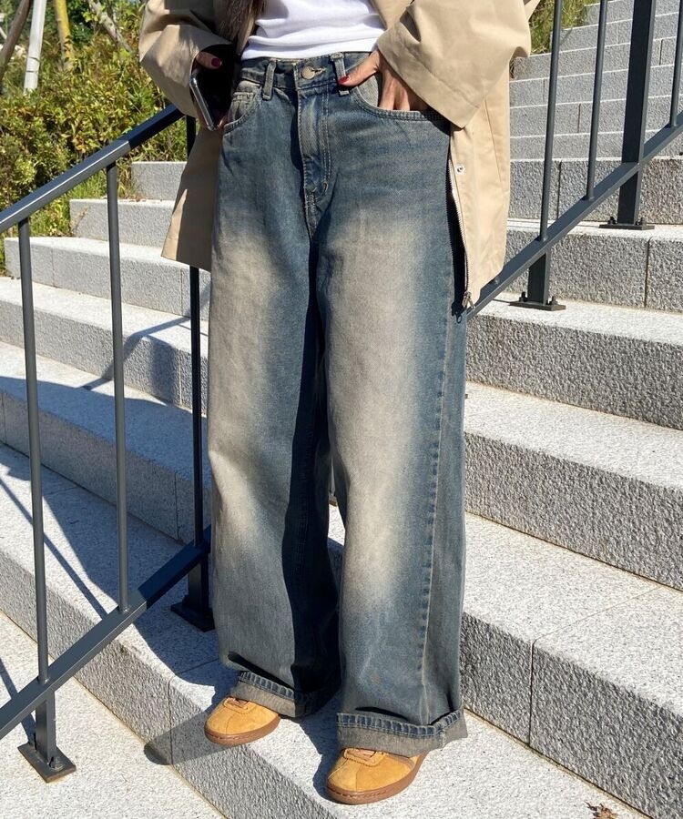 ブラシウォッシングミドルブルーバギーデニムパンツ｜デニム