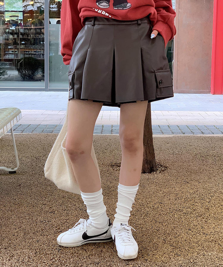 フェイクレザープリーツバンディングショートパンツ｜ミニスカート