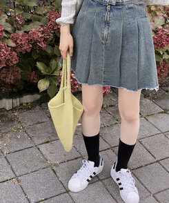美品　soorploom デニムスカート 4y 美品 soorploom デニムスカート 4y VIXEN GIRL刺繍 スクラッチ