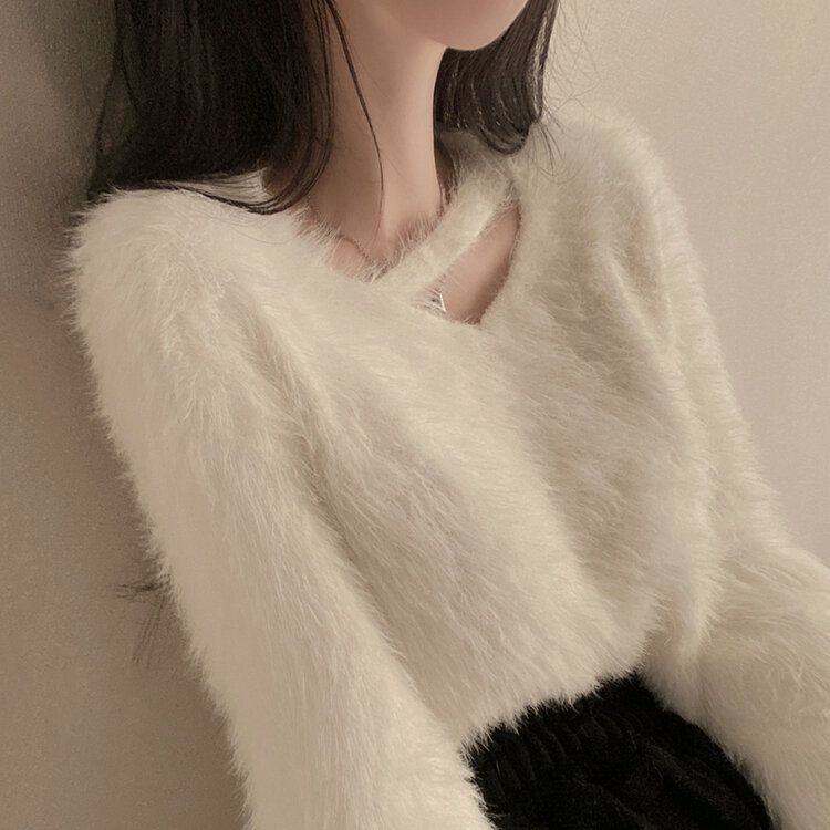 スリットネッククロップフェイクファーニット6色 ホワイト