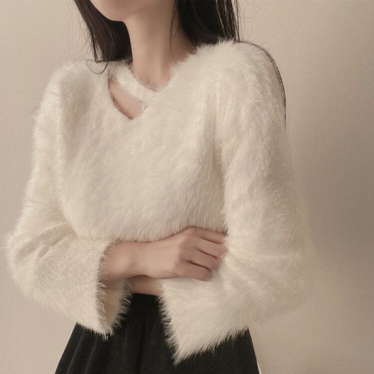 スリットネッククロップフェイクファーニット6色 ホワイト